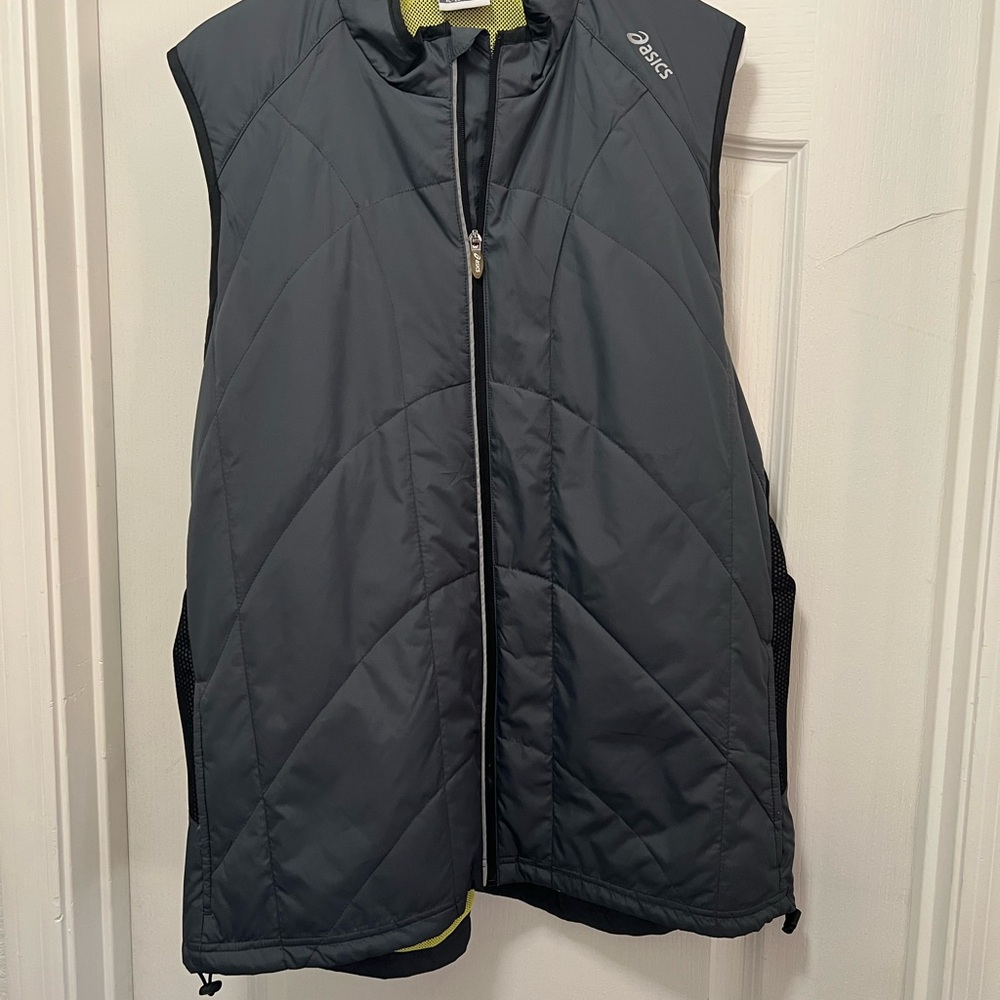Asics Men's Dark Gray Quilted Vest